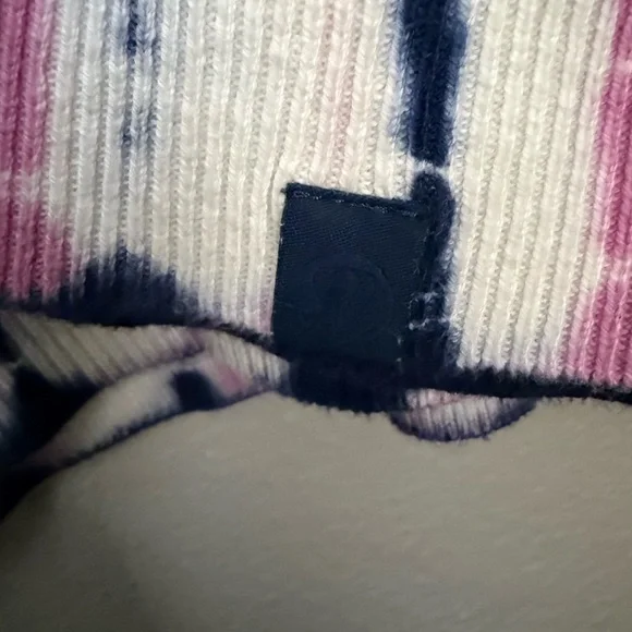 Lululemon Tie Dye Crewneck Sweater
Linear Tie Dye Mineral Blue Multi - Picture 5 of 6